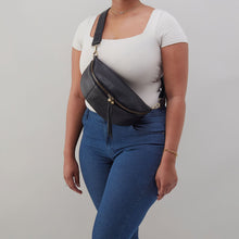 Load image into Gallery viewer, Hunter Medium Belt Bag