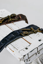 Load image into Gallery viewer, Rugged Vintage Leather Belt