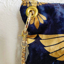 Load image into Gallery viewer, Heron Crossbody Bag