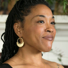 Load image into Gallery viewer, Crescent Moon Earrings