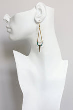 Load image into Gallery viewer, Geo green onyx spike earrings