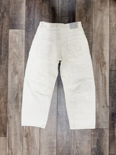 Load image into Gallery viewer, Minimalist Moxie Boyfriend Jean