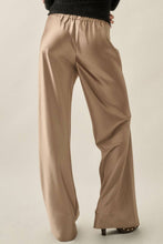 Load image into Gallery viewer, Larson Wide-Leg Pant