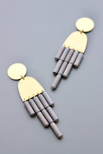 Load image into Gallery viewer, Geo gray post earrings