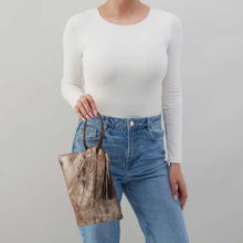 Load image into Gallery viewer, Sheila Soft Ring Clutch