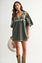 Load image into Gallery viewer, Putnam Dress