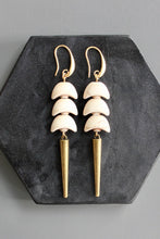 Load image into Gallery viewer, stack crescents spike earrings