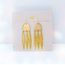 Load image into Gallery viewer, Salacia Earrings