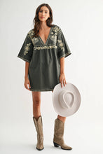 Load image into Gallery viewer, Putnam Dress