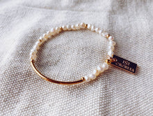 Load image into Gallery viewer, Hepburn Singles Bracelet Freshwater Pearls
