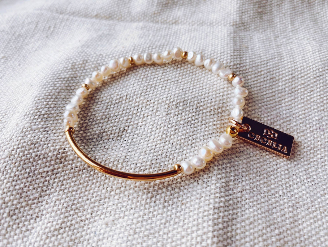 Hepburn Singles Bracelet Freshwater Pearls
