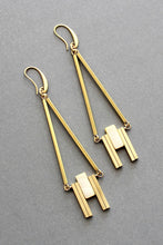Load image into Gallery viewer, Mother-of-pearls/ brass geo earrings