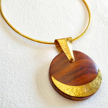 Load image into Gallery viewer, Brass brown wood sphere collar necklace