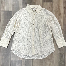 Load image into Gallery viewer, In Your Dreams Lace Buttondown