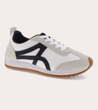 Load image into Gallery viewer, SWOOSH GUM SOLE SNEAKERS