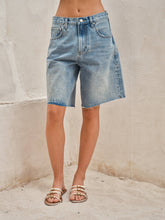 Load image into Gallery viewer, RETRO BERMUDA DENIM SHORTS