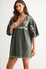 Load image into Gallery viewer, Putnam Dress