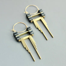 Load image into Gallery viewer, ArtDeco hematite and brass hoop