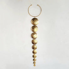 Load image into Gallery viewer, Brass disc collar Necklace