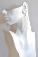 Load image into Gallery viewer, frosted leaf duster earrings
