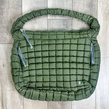 Load image into Gallery viewer, Quilted Carry All