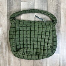 Load image into Gallery viewer, Quilted Carry All