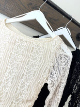 Load image into Gallery viewer, Tabby Lace Mini
