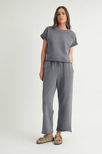 RAW EDGE DETAILED WIDE LEG PANTS