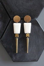 Load image into Gallery viewer, Magnesite and brass geo post earrings