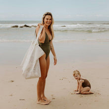 Load image into Gallery viewer, Beach Hauler™ Mesh Beach Bag