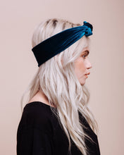 Load image into Gallery viewer, Mystic Seas Scarf Tie