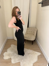 Load image into Gallery viewer, Avenue Maxi Dress