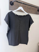 Load image into Gallery viewer, Billie Tee